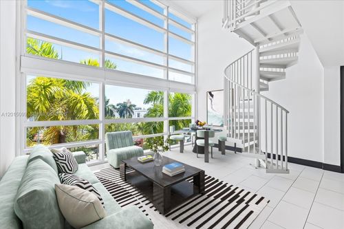 19-421 Meridian Ave, Miami Beach, FL, 33139-6533 | Card Image