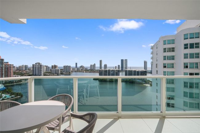 UNIT-2807 - 3301 Ne 183 Rd St, Condo with 3 bedrooms, 4 bathrooms and null parking in Aventura FL | Image 4