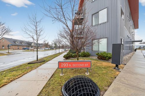 293 N 2nd St, Brighton, MI, 48116-1365 | Card Image