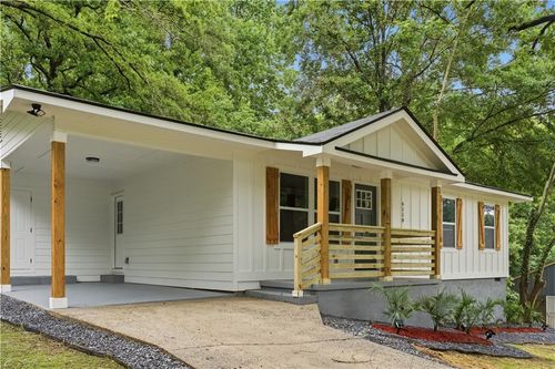 6118 Biscayne Dr, Forest Park, GA, 30297-4204 | Card Image