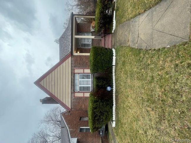 8862 Terry Street, House other with 2 bedrooms, 1 bathrooms and null parking in Detroit MI | Image 2