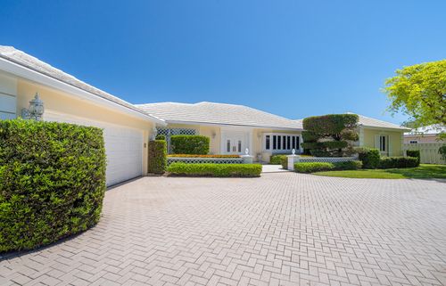 57 Cayuga Rd, Sea Ranch Lakes, FL, 33308-2949 | Card Image