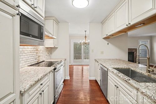 374 Tall Oaks Trl, Fort Mill, SC, 29715-8994 | Card Image