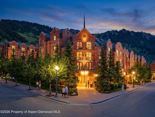 b31-315 E Dean St, Aspen, CO, 81611-1807 | Card Image