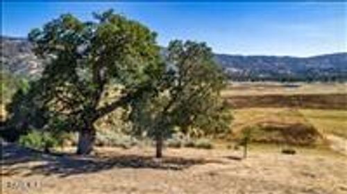 23700 Dart Dr, Tehachapi, CA, 93561-7408 | Card Image