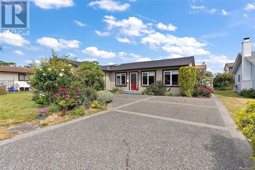 2040 Winmeadow Pl, Sidney, BC, V8L4S3 | Card Image