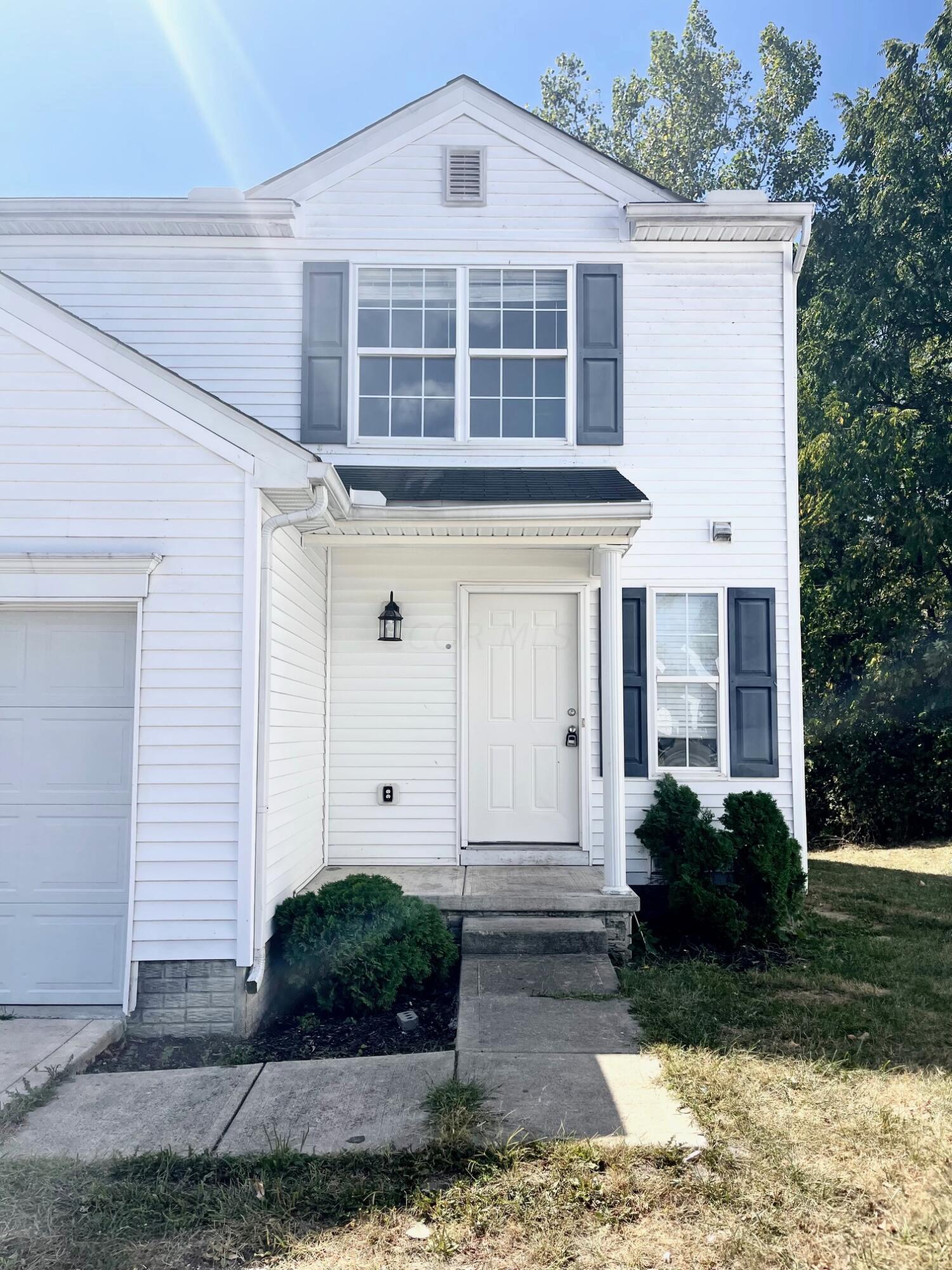 Dunlane Ct, Columbus, OH 43228