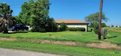 502 N 5th Street, House other with 4 bedrooms, 2 bathrooms and null parking in Seadrift TX | Image 1