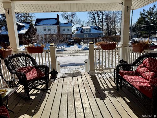 456 Vinewood St, Wyandotte, MI, 48192-5806 | Card Image