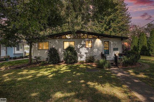 2090 N Channel Dr, Harsens Island, MI, 48028-9711 | Card Image