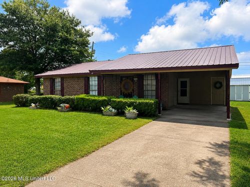 106 Cefalu Cefalu Dr, Leland, MS, 38756-2143 | Card Image