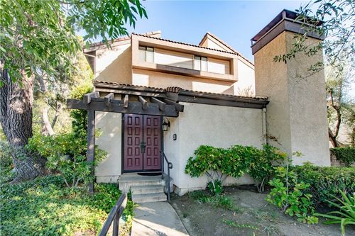 20-5757 Owensmouth Ave, Woodland Hills, CA, 91367-4929 | Card Image