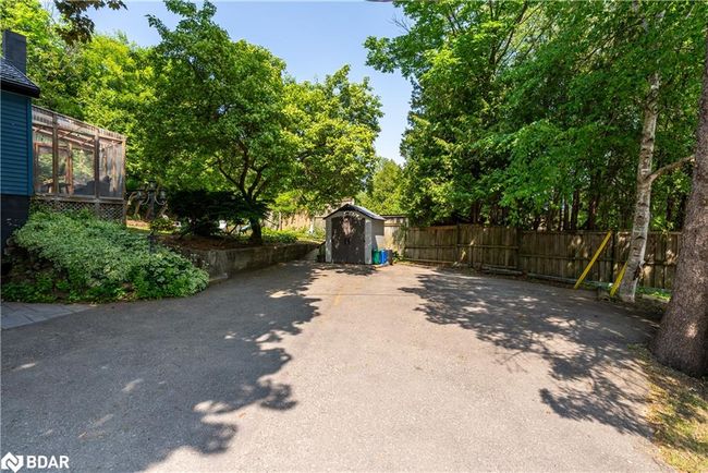 12889 Third Line, House other with 4 bedrooms, 3 bathrooms and 11 parking in Acton ON | Image 4