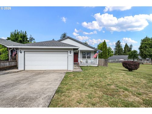 1911 S 8th St, Cottage Grove, OR, 97424-9387 | Card Image