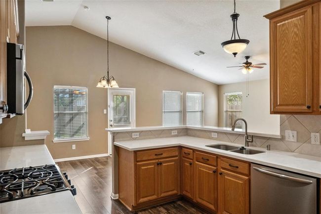 18007 Melissa Springs Dr, House other with 3 bedrooms, 2 bathrooms and 2 parking in Tomball TX | Image 10