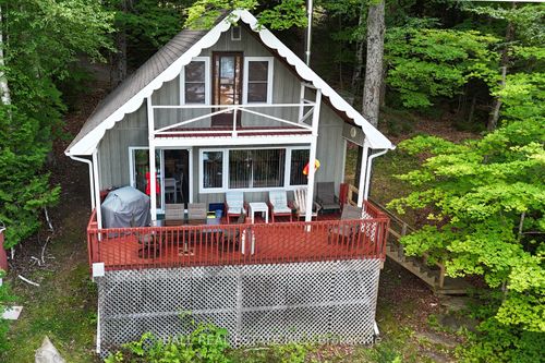 277 W Diamond Lake Rd, Highland Grove, ON, K0L2A0 | Card Image