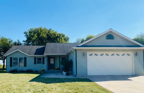 230 Lake Lida Ln, Rochelle, IL, 61068-8800 | Card Image