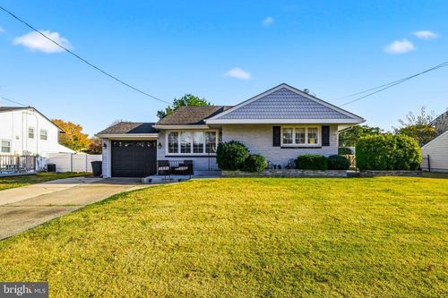 13 Cornelia Dr, BELLMAWR, NJ, 08031-2038 | Card Image