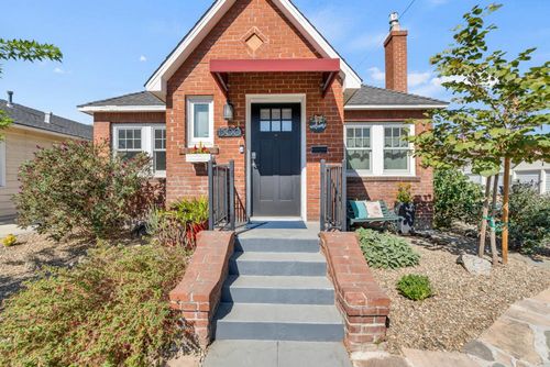 1500 33rd Street, Sacramento, CA, 95816 | Card Image