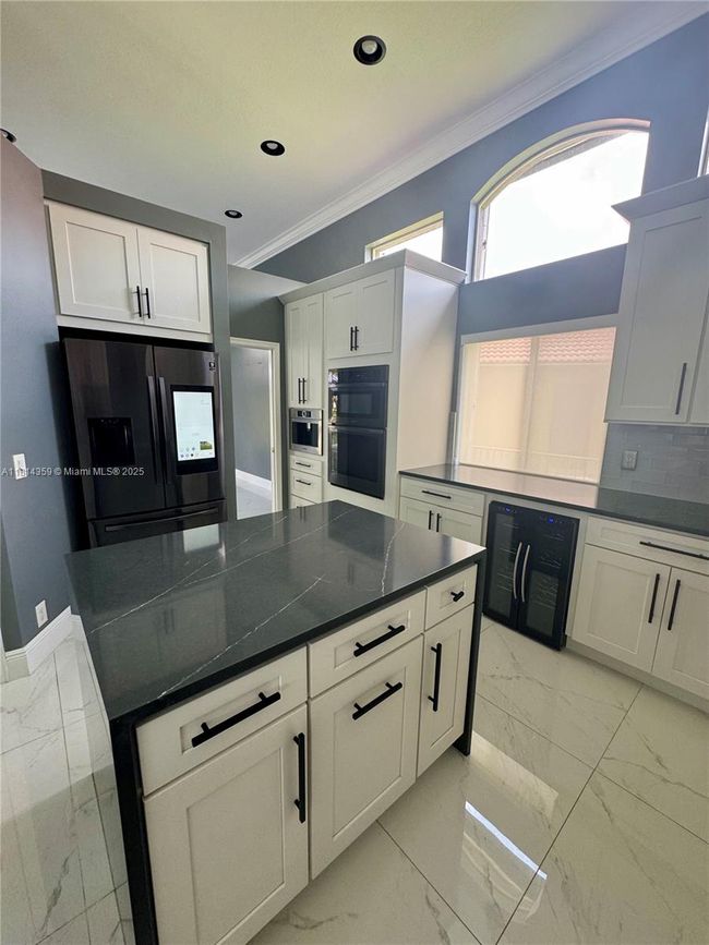 4248 Sw 185 Th Ave, House other with 7 bedrooms, 5 bathrooms and null parking in Miramar FL | Image 6