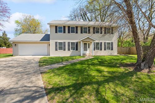 2420 Greenfield Ct, Belleville, IL, 62221-6812 | Card Image