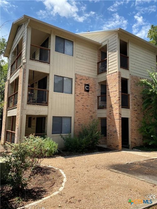apt-c2-421 San Antonio St, San Marcos, TX, 78666-5562 | Card Image
