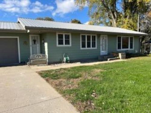 3805 County Road W40, Decorah, IA, 52101-7450 | Card Image