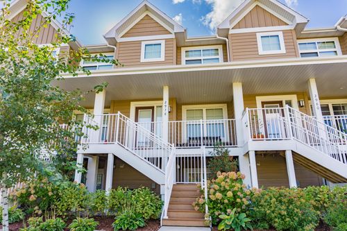 2978 Clover Ridge Dr, Chaska, MN, 55318-4565 | Card Image