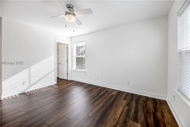 Guest BR with ensuite bathroom. | Image 26