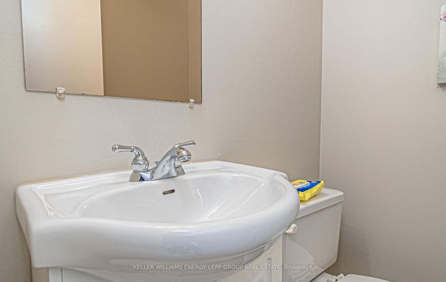 100 Deacon Lane, Condo with 3 bedrooms, 2 bathrooms and 1 parking in Ajax ON | Image 5