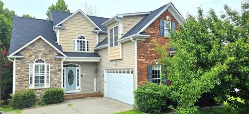 215 Clubmoss Way, Clemmons, NC, 27012-7383 | Card Image
