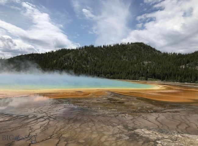 Yellowstone National Park. | Image 29
