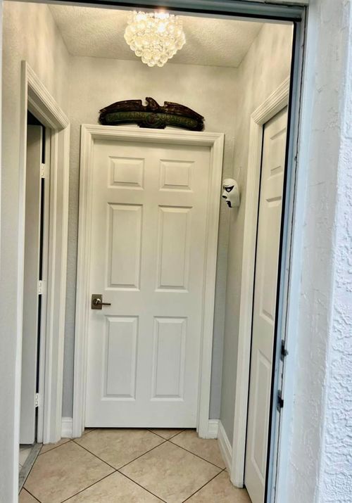 15889 Sw 141st Ter, Miami, FL, 33196-6724 | Card Image