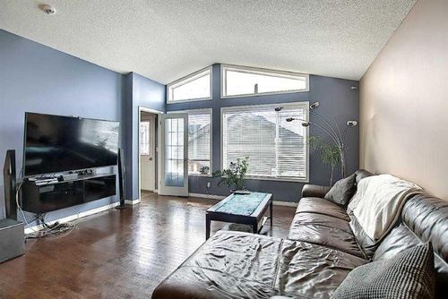 1 Prestwick Mount Se, Calgary, AB, T2Z4P5 | Card Image