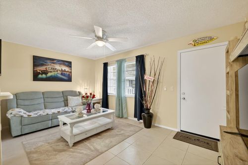 204-23 Lake Vista Trl, Port Saint Lucie, FL, 34952-6355 | Card Image