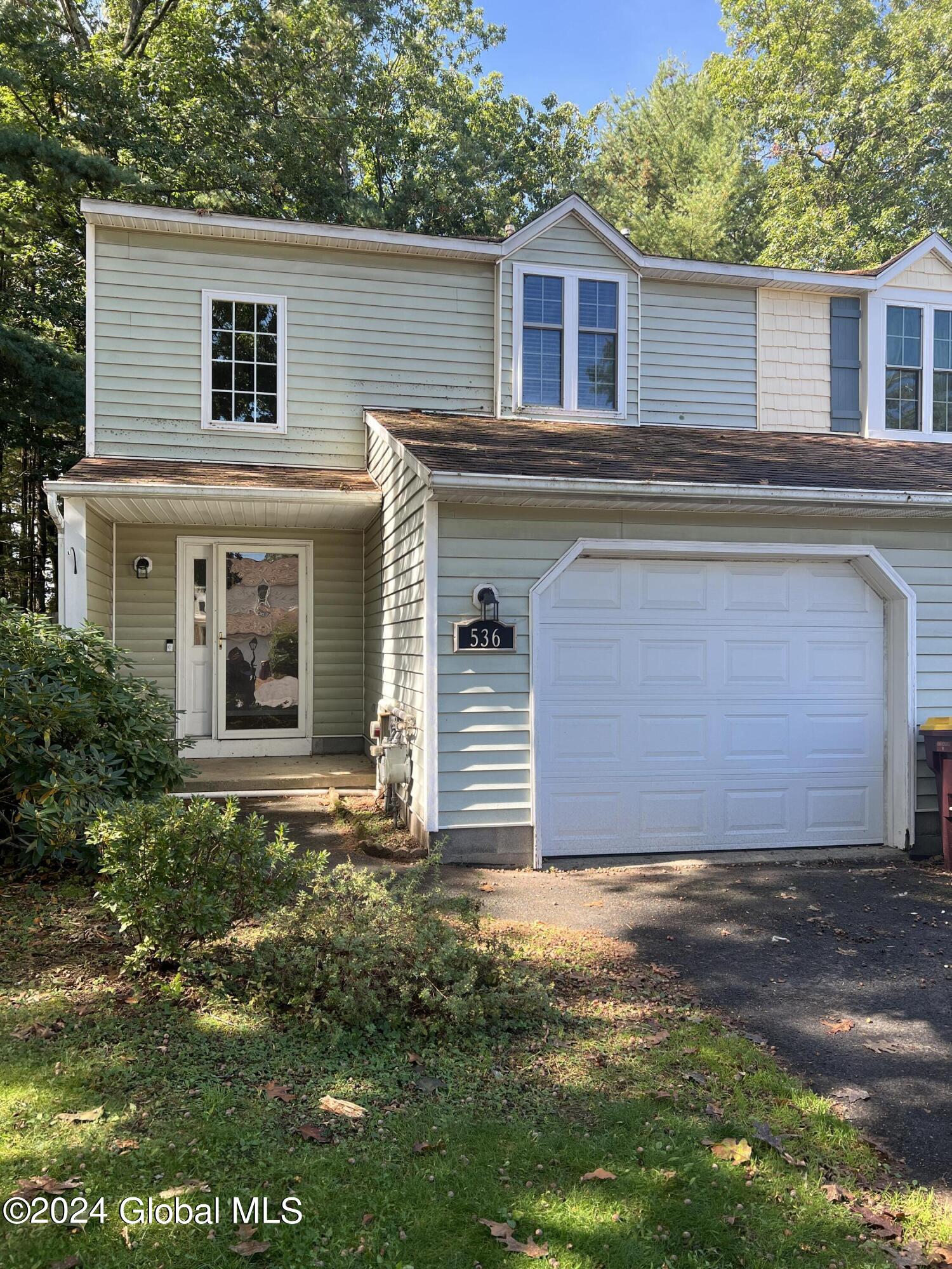 Elk Cir, Ballston Spa, NY 12020