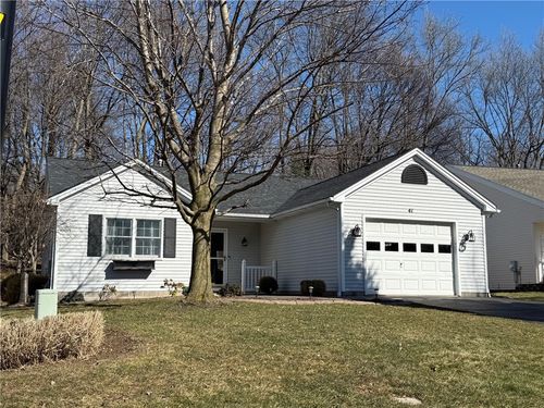 41 Freedom Pond Ln, North Chili, NY, 14514-1241 | Card Image