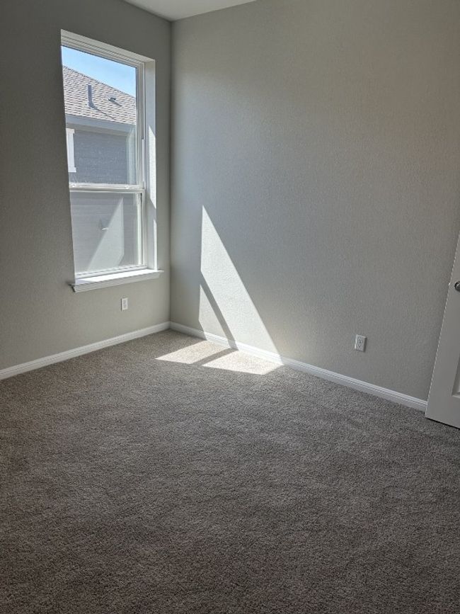 Carpeted empty room with baseboards | Image 6