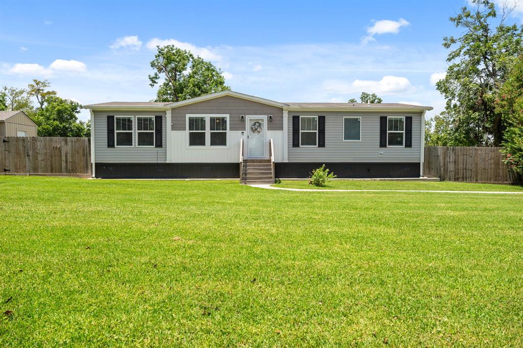 Barrymore Blvd, Baytown, TX 77520