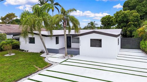 2413 Gulfstream Ln, Fort Lauderdale, FL, 33312-4701 | Card Image
