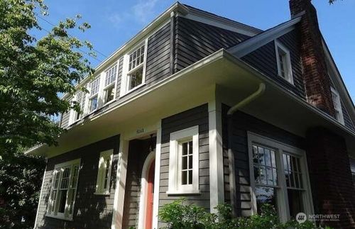 5268 18th Ave Ne, Seattle, WA, 98105-3410 | Card Image