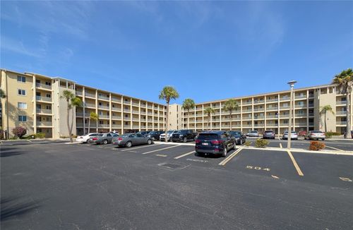 k305-3628 Lake Bayshore Dr, Bradenton, FL, 34205-5159 | Card Image