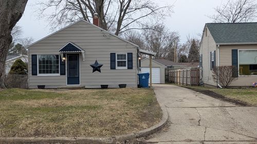 105 Woodrow Ave N, Battle Creek, MI, 49015-2037 | Card Image