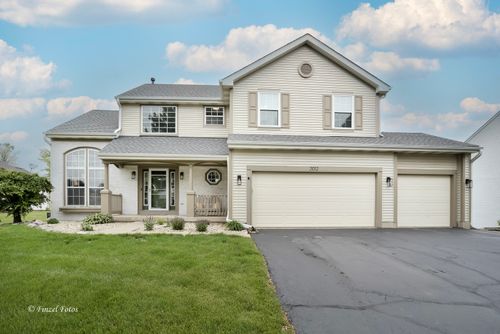 2012 Spring Creek Ln, Mchenry, IL, 60050-3995 | Card Image