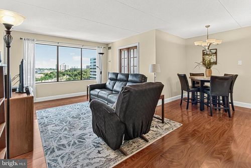 1122-6300 Stevenson Ave, ALEXANDRIA, VA, 22304-3585 | Card Image