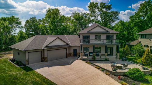 1060 Sarah Cir, Madison Lake, MN, 56063-4487 | Card Image