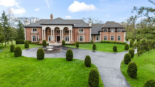 27147 N Chevy Chase Road, Mundelein, IL, 60060 | Card Image