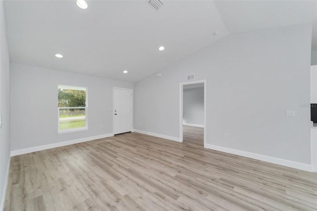 13316 Sw 105 Th Pl, House other with 3 bedrooms, 2 bathrooms and null parking in Dunnellon FL | Image 9