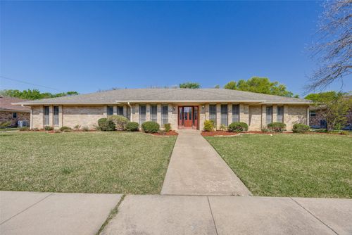 1507 Crescent Dr, Sherman, TX, 75092-5567 | Card Image