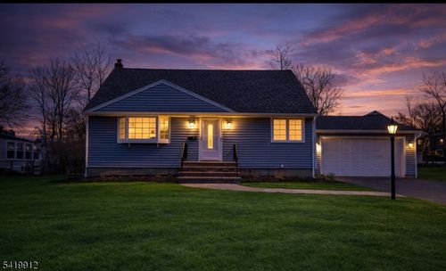 86 Deerfield Rd, West Caldwell, NJ, 07006-8133 | Card Image